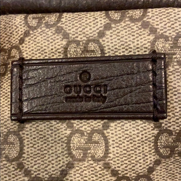 Gucci duffle bag, used only once! - Picture 7 of 8